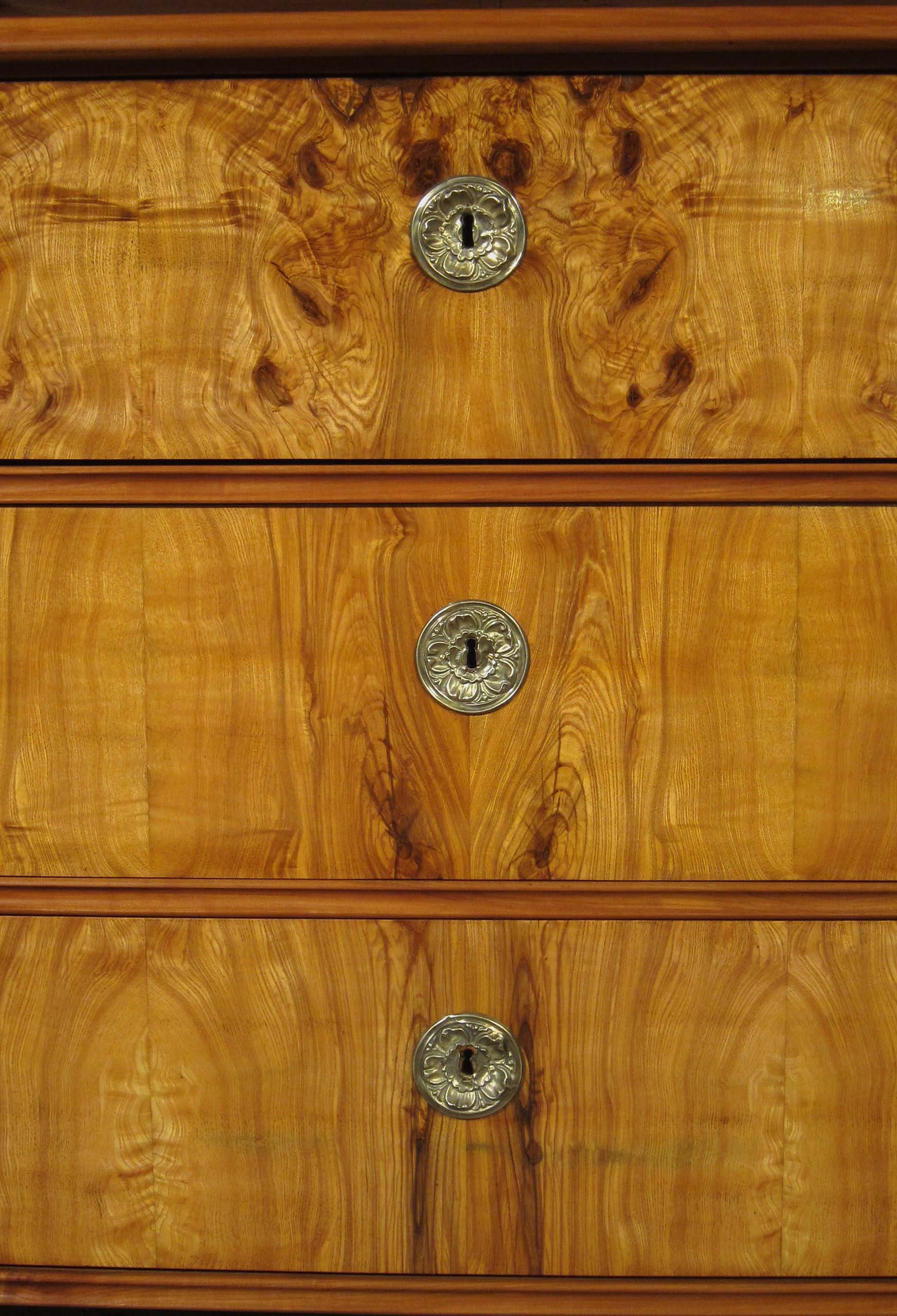 Elegante Aufsatz Vitrine 18 Elegante Aufsatz Vitrine