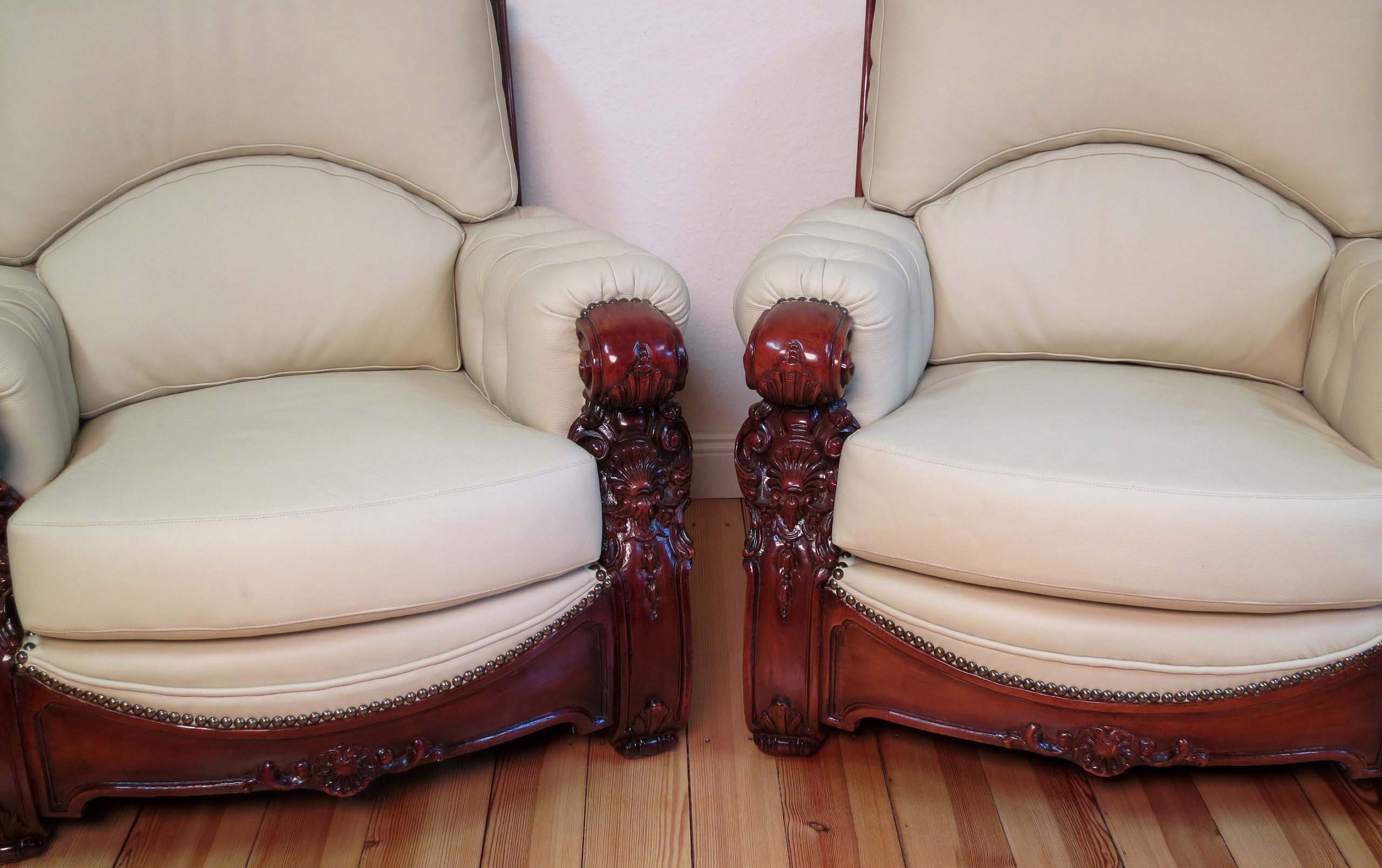 Restauriertes Sesselpaar aus Nussbaum 3 Restauriertes Sesselpaar aus Nussbaum