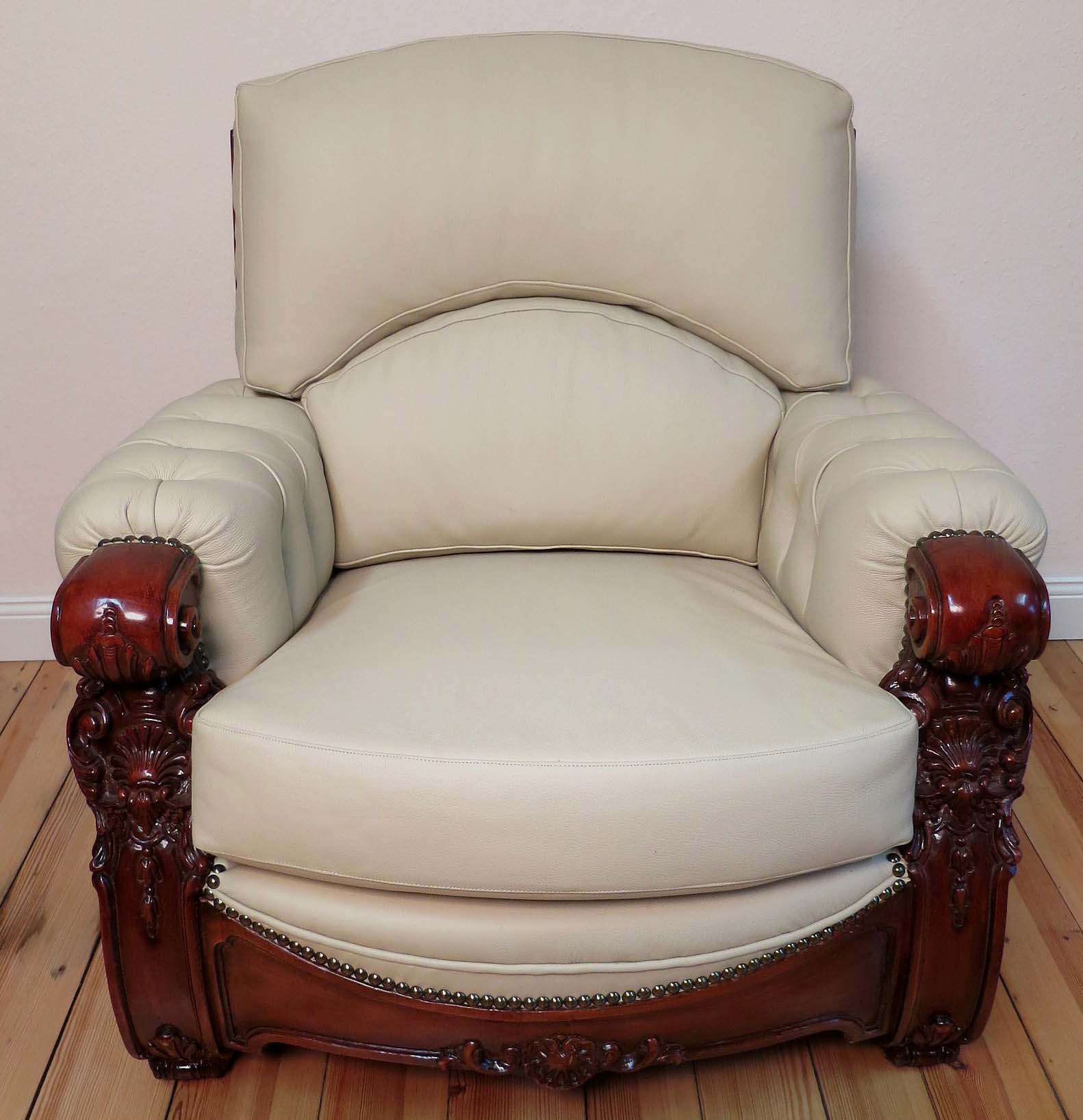 Restauriertes Sesselpaar aus Nussbaum 4 Restauriertes Sesselpaar aus Nussbaum