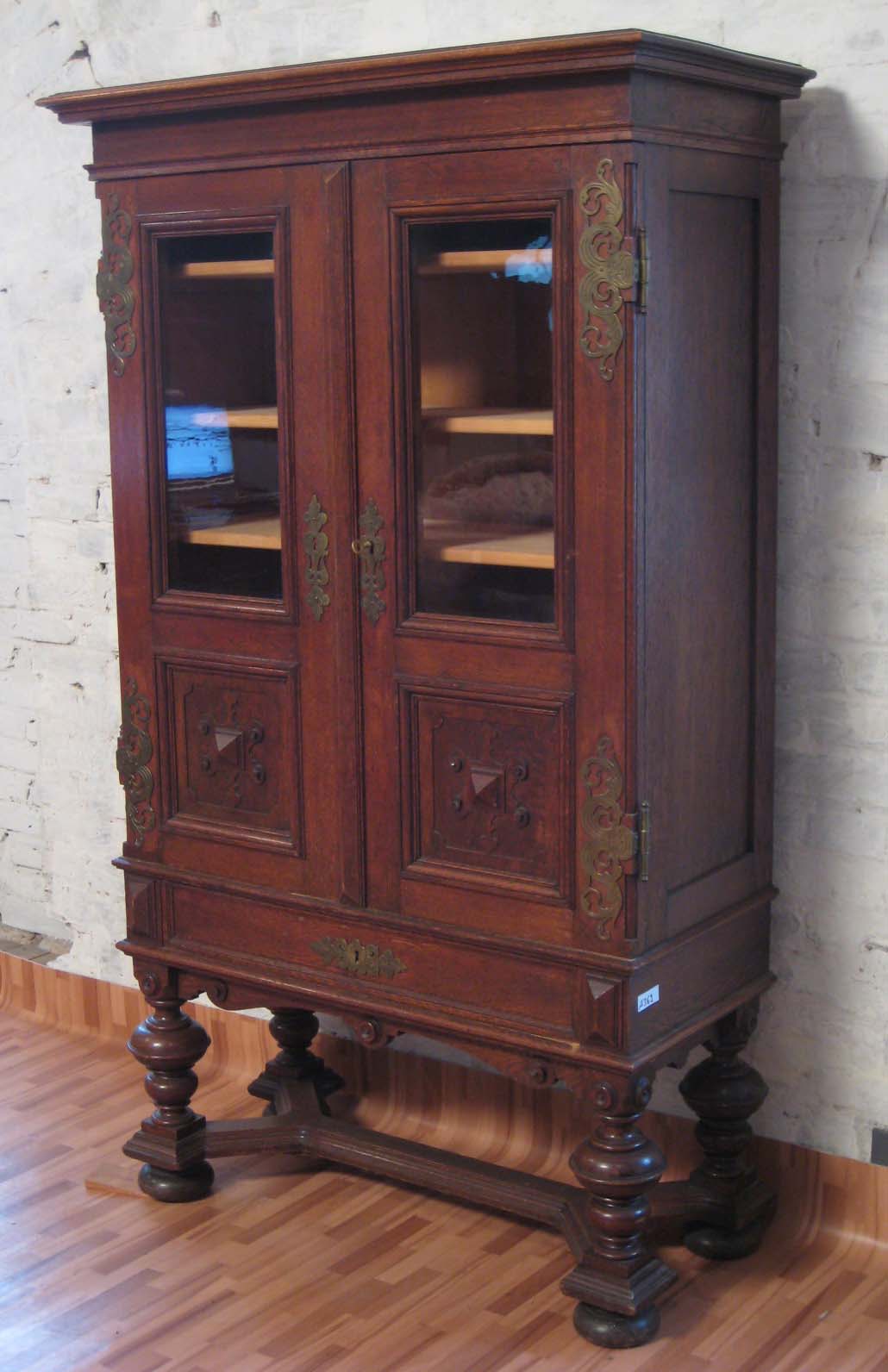 Gründerzeit Bücher- Vitrinenschrank 1 Gründerzeit Bücher- Vitrinenschrank