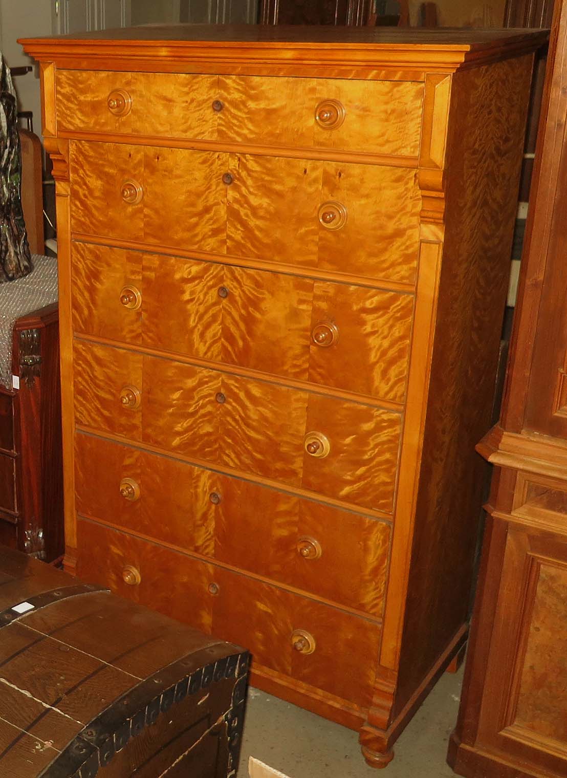 Berliner Chiffonière aus Birkenholz 1 Berliner Chiffonière aus Birkenholz