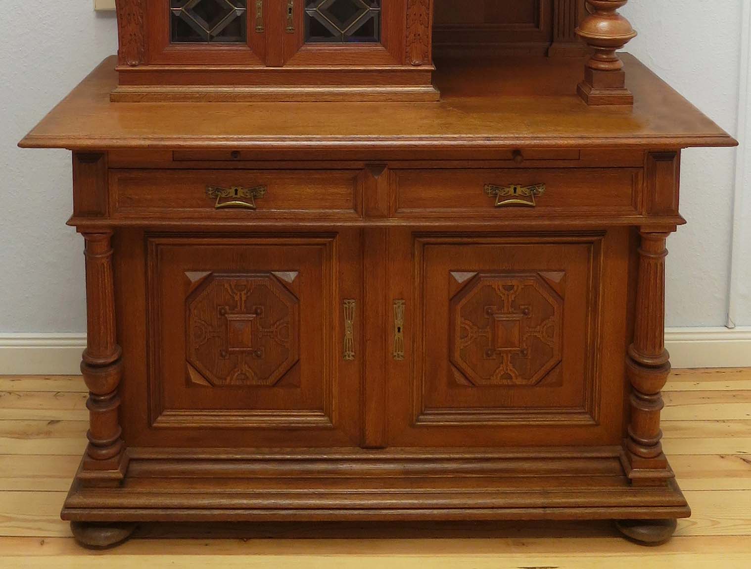 Gründerzeit Buffet mit handgeschmiedeten Zierwerk 9 Gründerzeit Buffet mit handgeschmiedeten Zierwerk