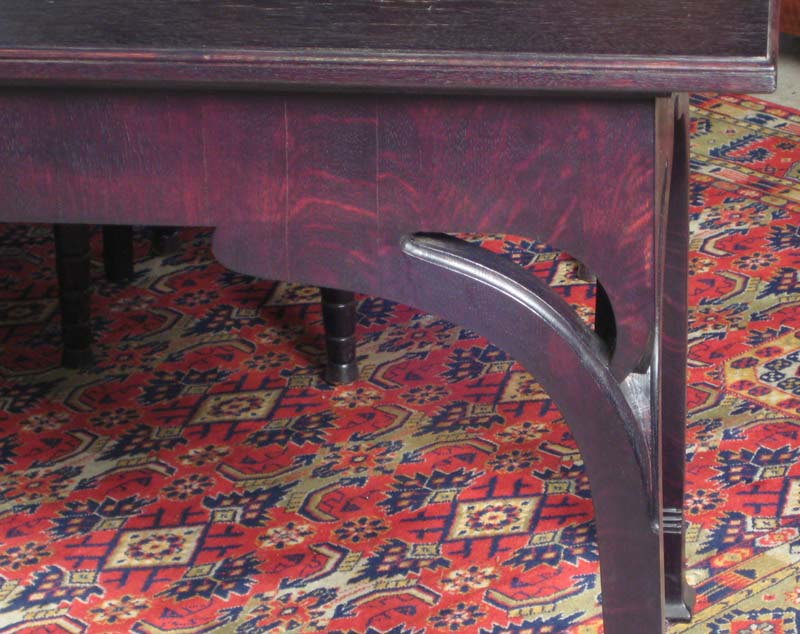 Formschöner gebeizter Jugendstil Tisch 2 Formschöner gebeizter Jugendstil Tisch