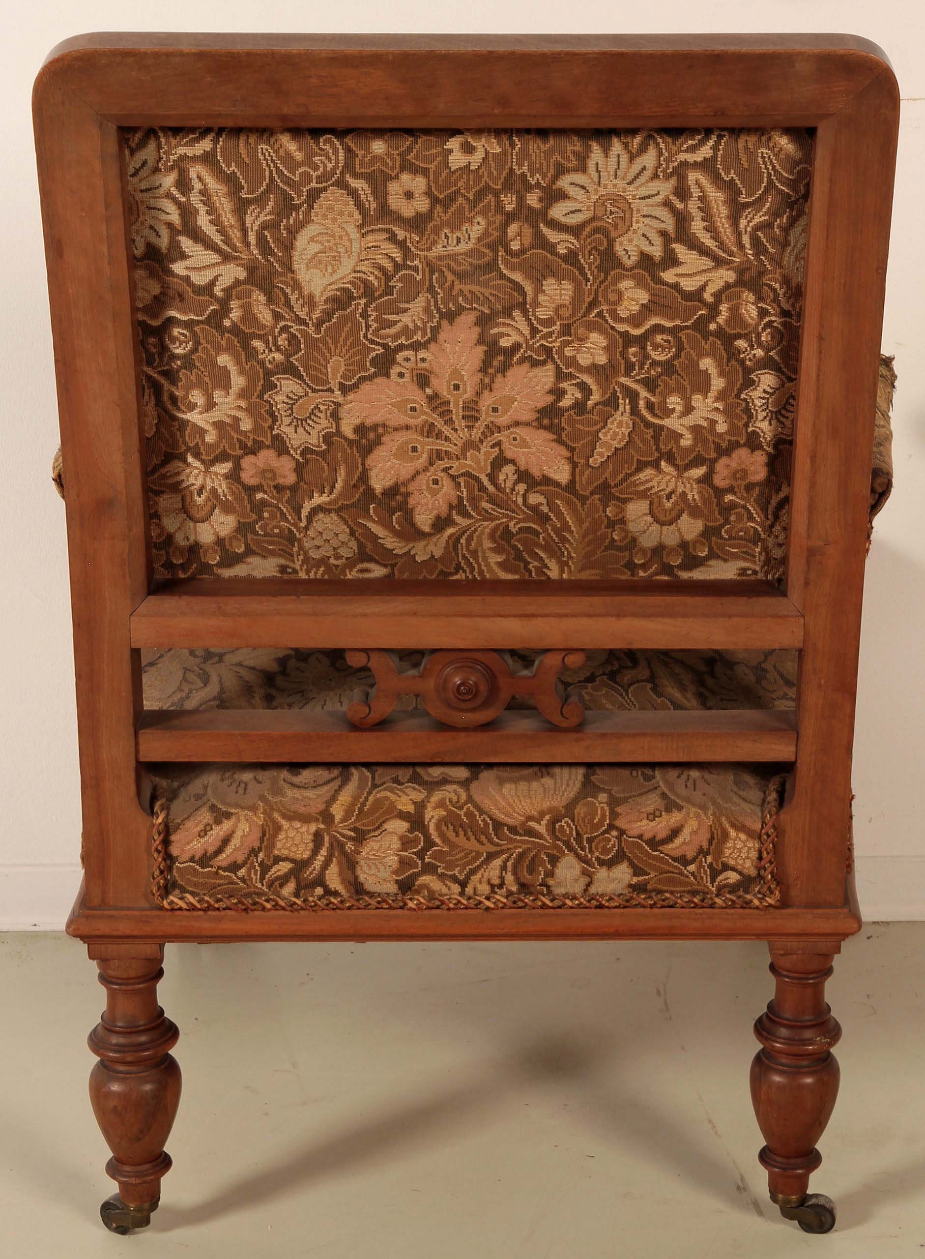 Zwei Sessel und zwei Stühle aus der Gründerzeit 11 Zwei Sessel und zwei Stühle aus der Gründerzeit