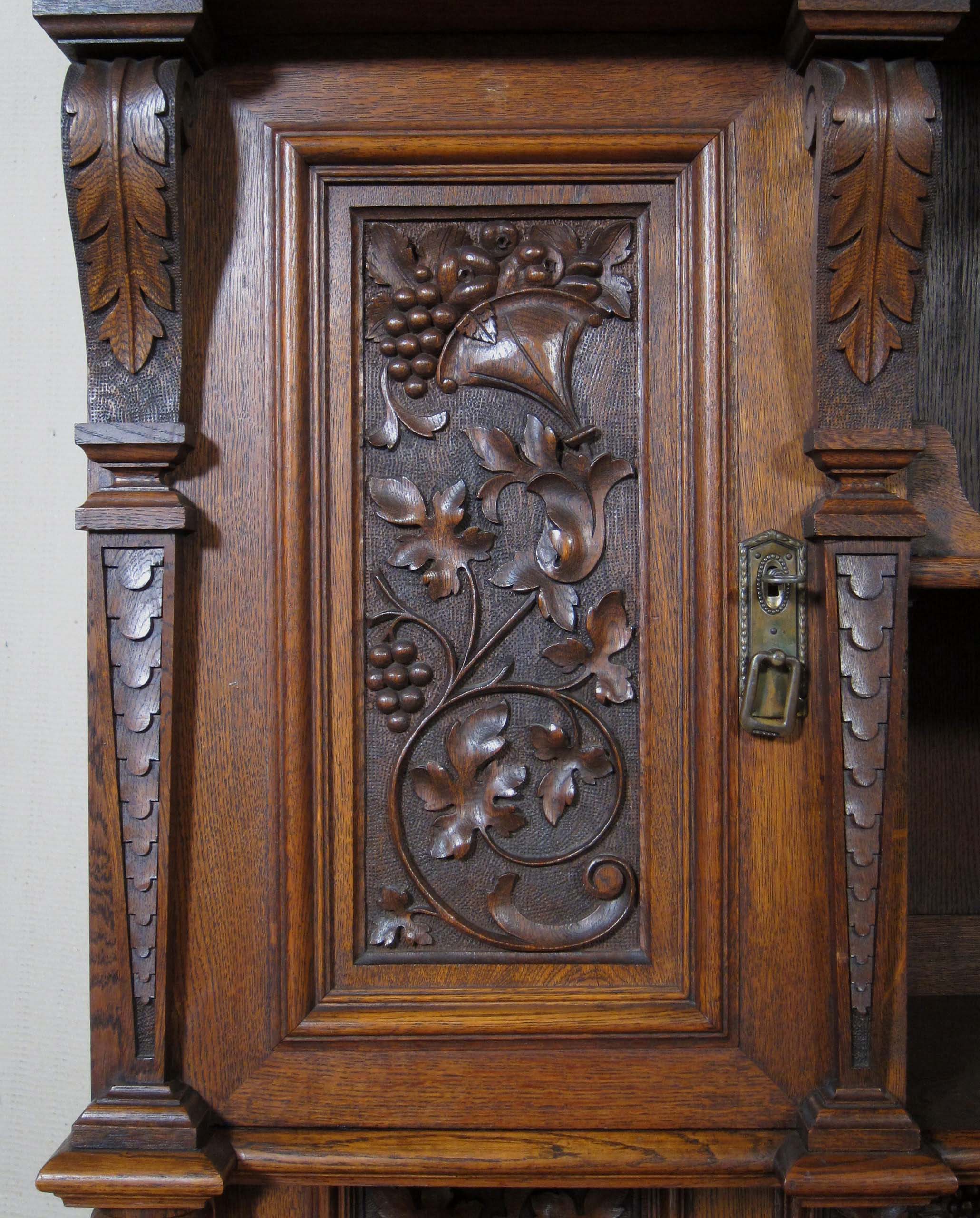 Komplett geschnitztes Gründerzeit Buffet 10 Komplett geschnitztes Gründerzeit Buffet