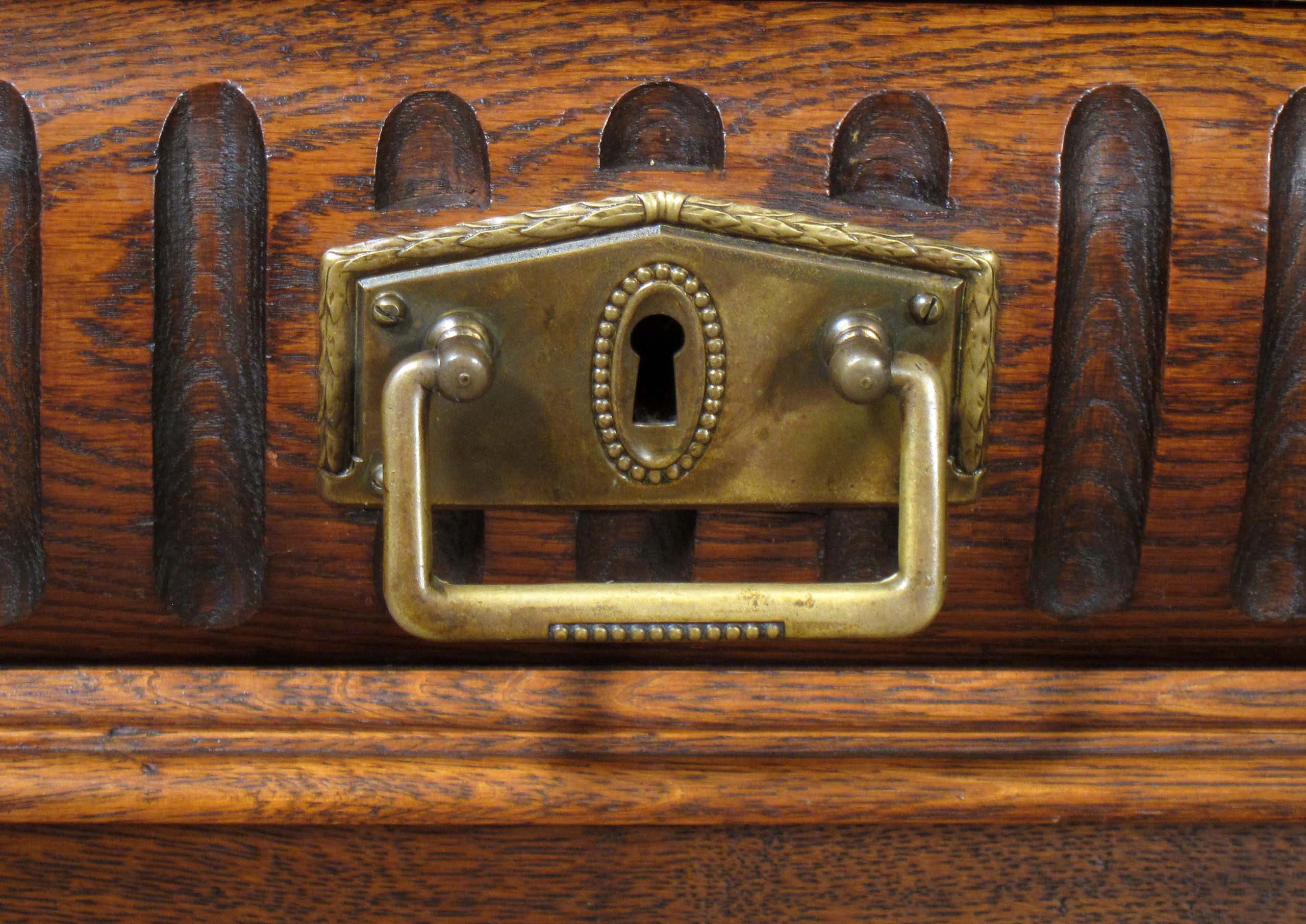 Komplett geschnitztes Gründerzeit Buffet 16 Komplett geschnitztes Gründerzeit Buffet