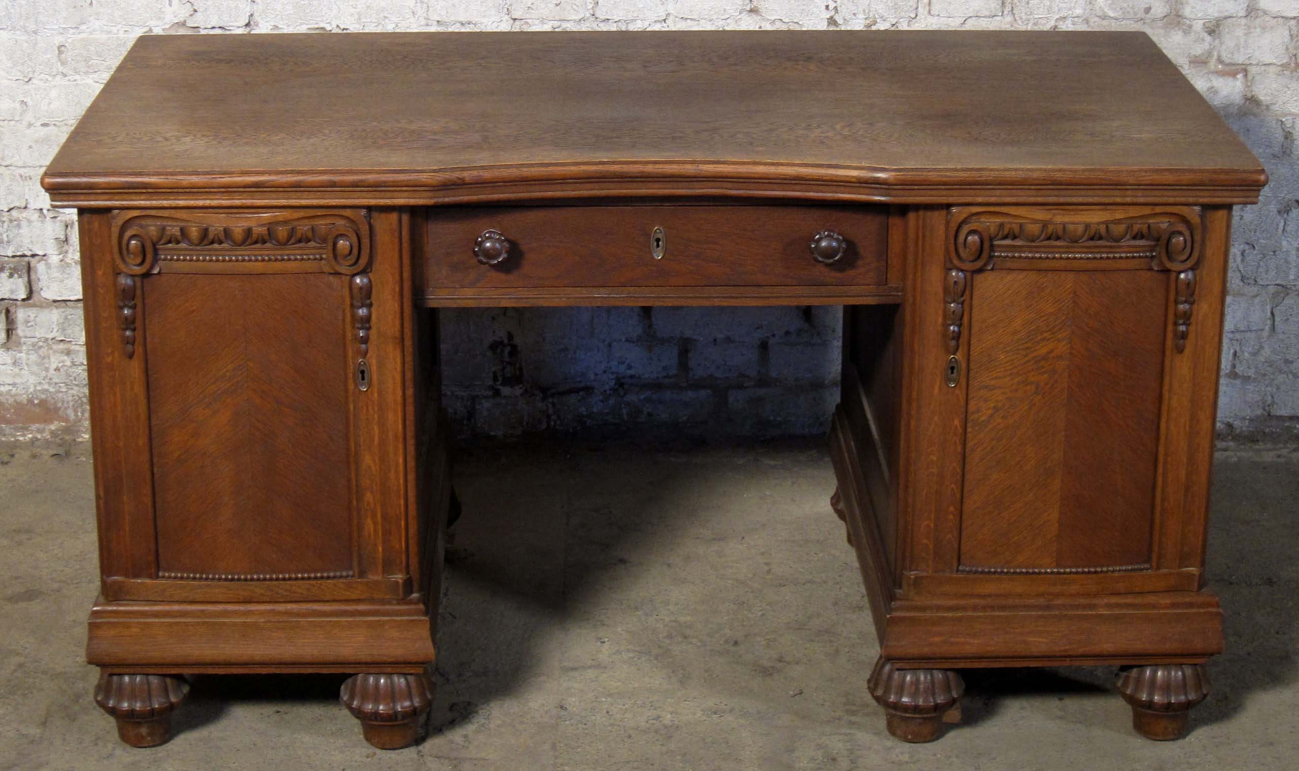 Berliner Eiche Schreibtisch 1 Berliner Eiche Schreibtisch