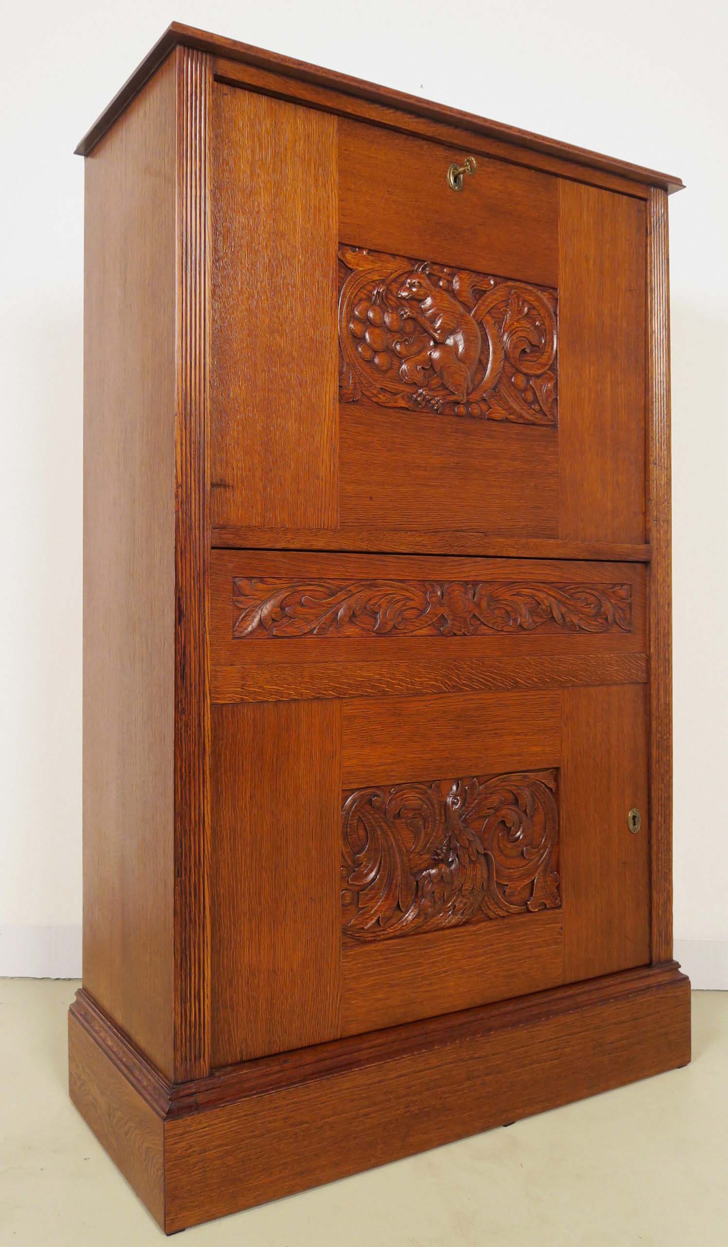 Restaurierter Jugendstil Barschrank / Kabinettschrank 2 Restaurierter Jugendstil Barschrank / Kabinettschrank