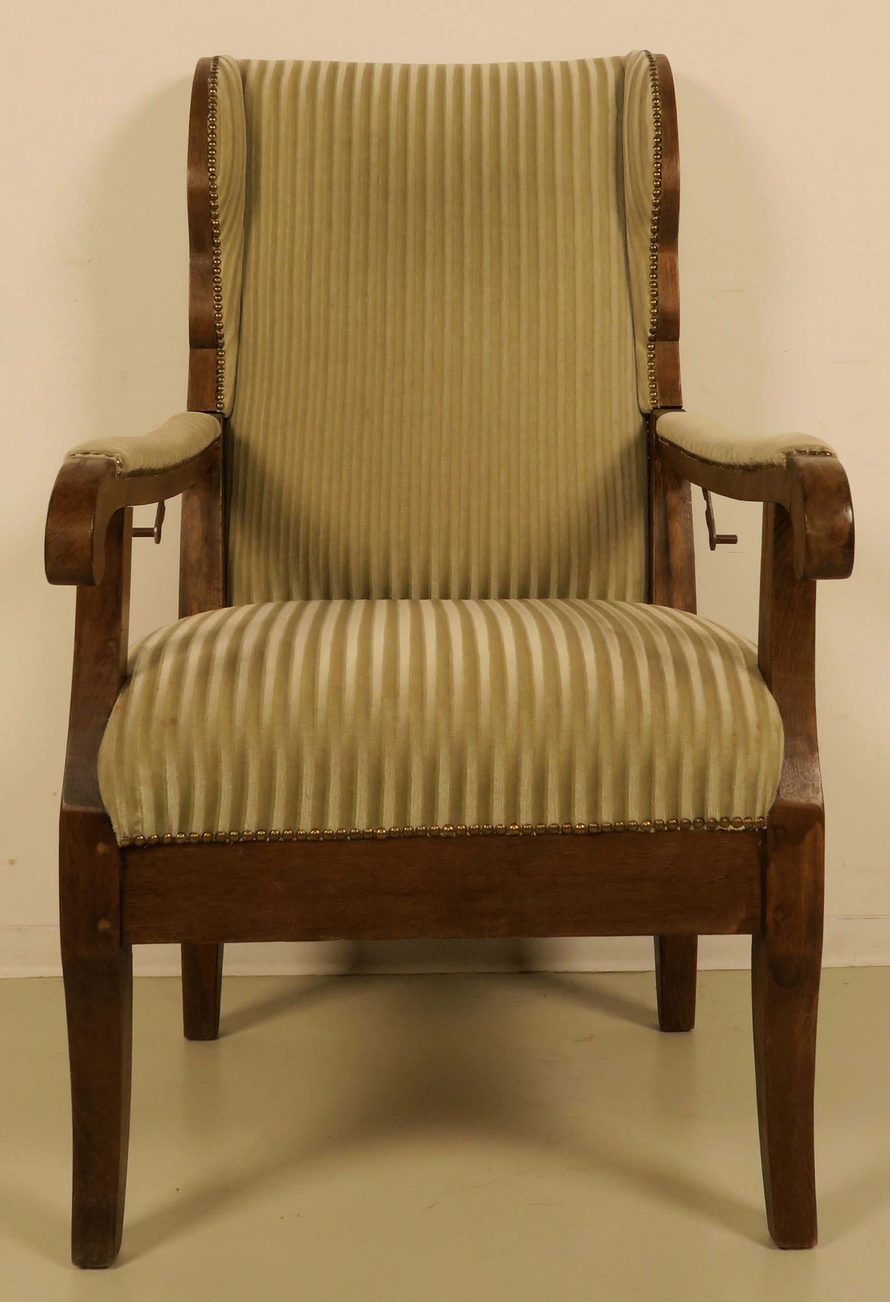 Ohrenbackensessel aus der Biedermeierzeit 2 Ohrenbackensessel aus der Biedermeierzeit