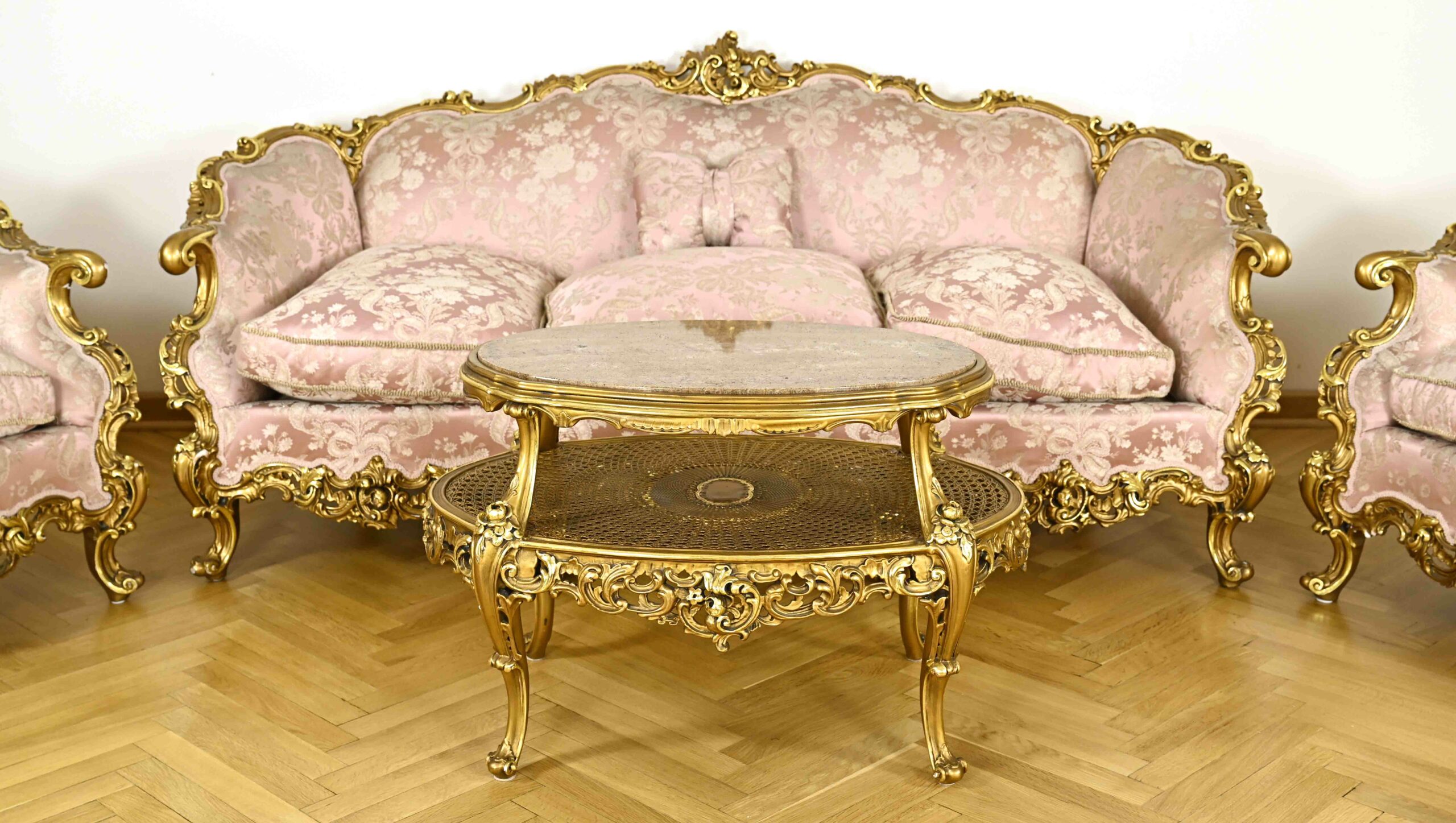 3690-Exquisite Salonsitzgruppe im Neorokoko-Stil-02