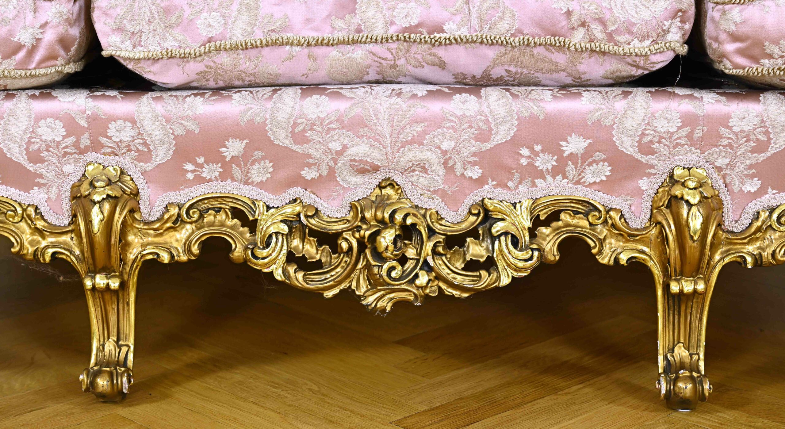 3690-Exquisite Salonsitzgruppe im Neorokoko-Stil-05