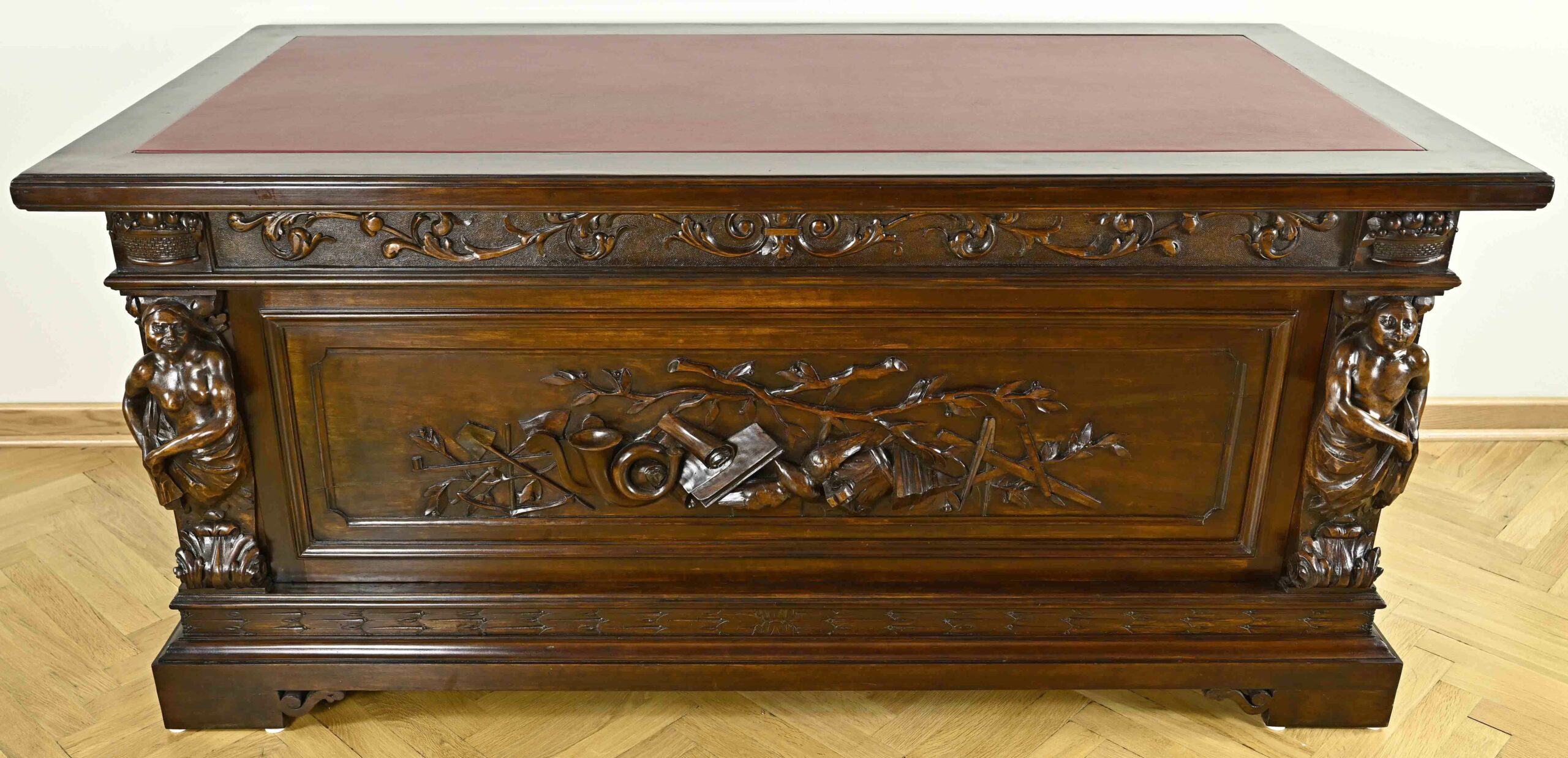 4029-Schreibtisch aus dem Historismus mit Freimaurer Ornamentik-05